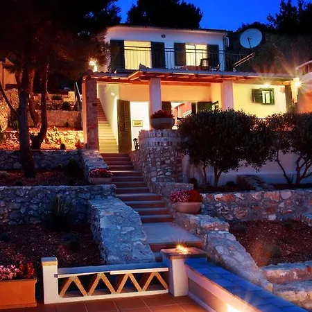 Holiday home Sol